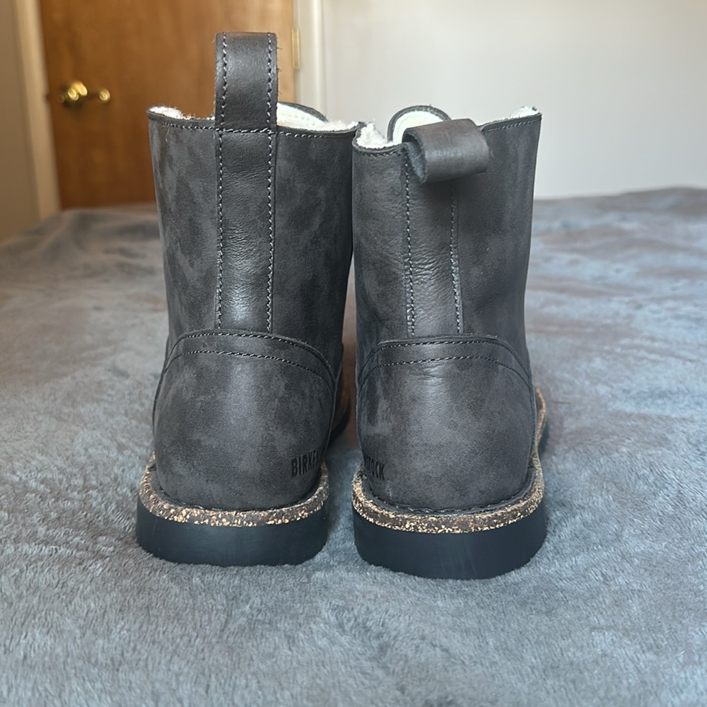 Brand New Birkenstock Bryson Shearing Boots - Picture 4 of 6